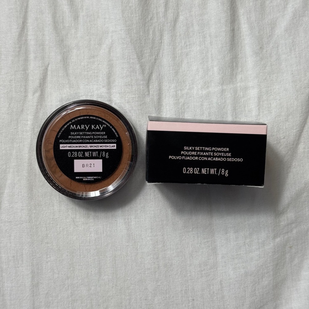 Mary Kay Silky Setting Powder Women's 0.28 oz Light-Medium Bronze BR21 Matte